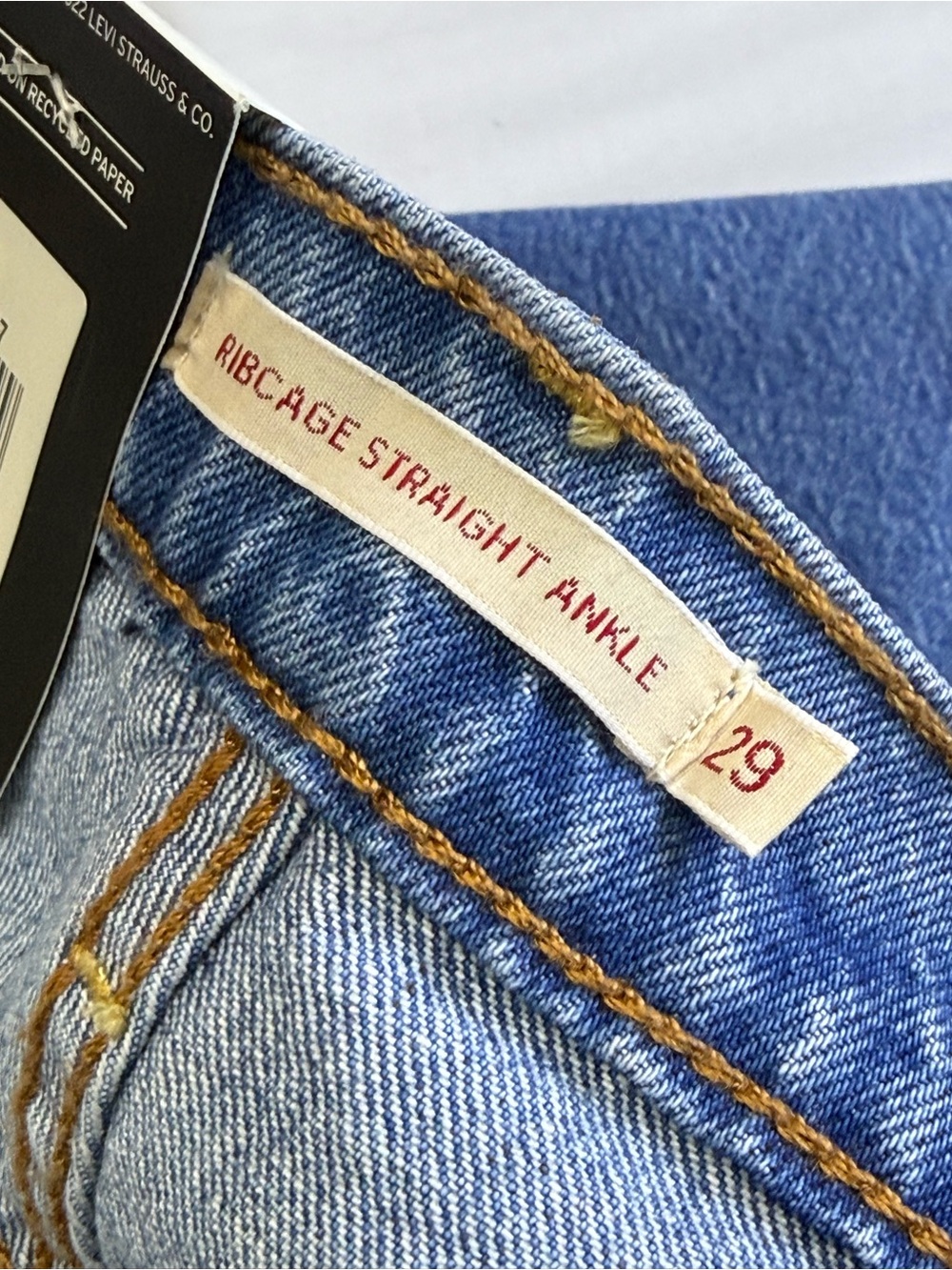 NWT Levi's Jeans Womens Wedgie Straight High Rise Blue Distressed Size W29xL27 - Picture 12 of 16
